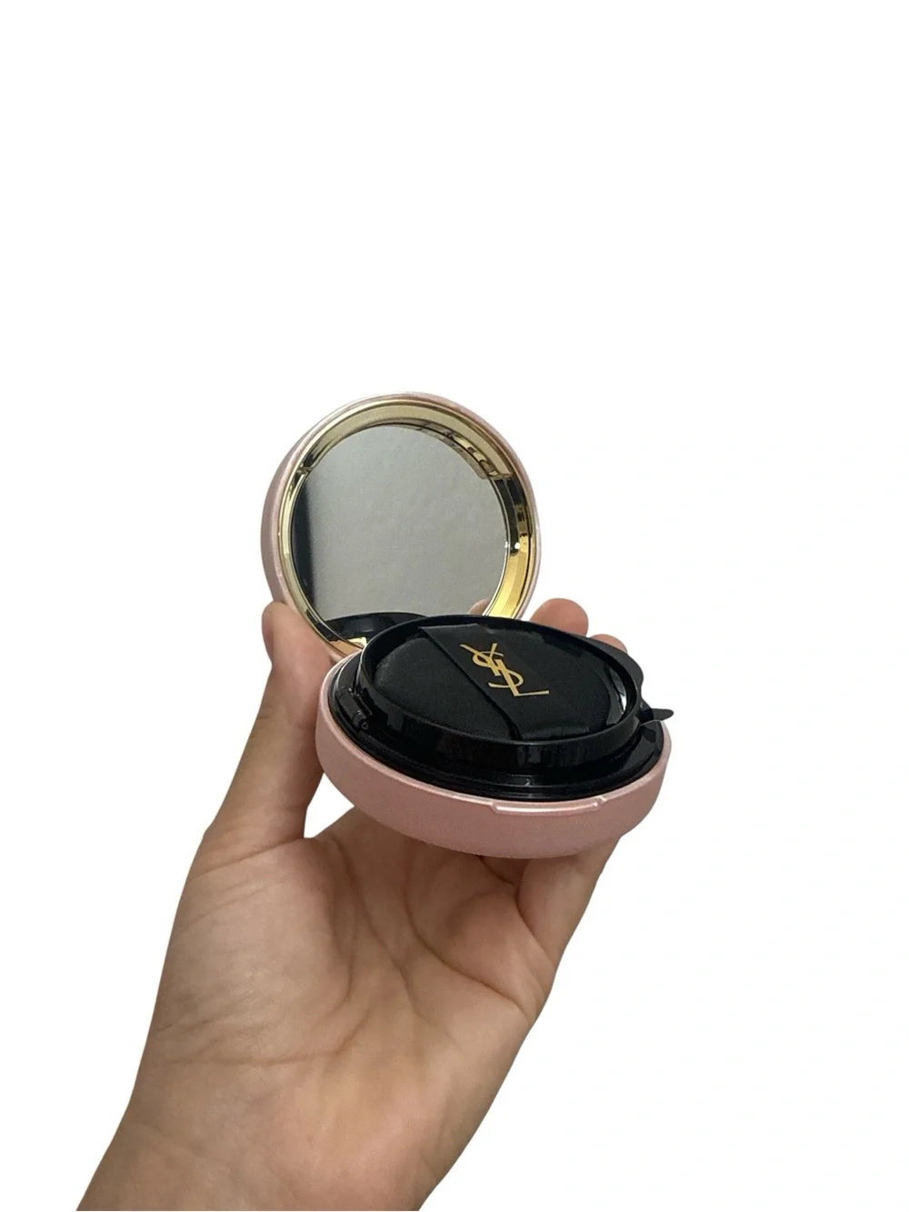 Yves Saint Laurent soft glow cushion foundation- LN10